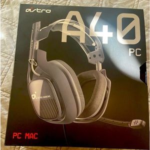 Astro A40 PC MAC - Head phone - head set for gaming.  Used in fair condition